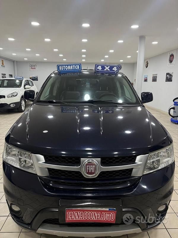 Usata Fiat Freemont 170 CV (125 kW) 2012 Blu SUV