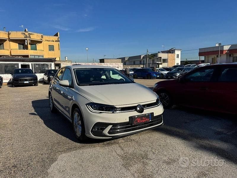Usata VW Polo Style 95 CV (69 kW) 2023 Beige Utilitaria