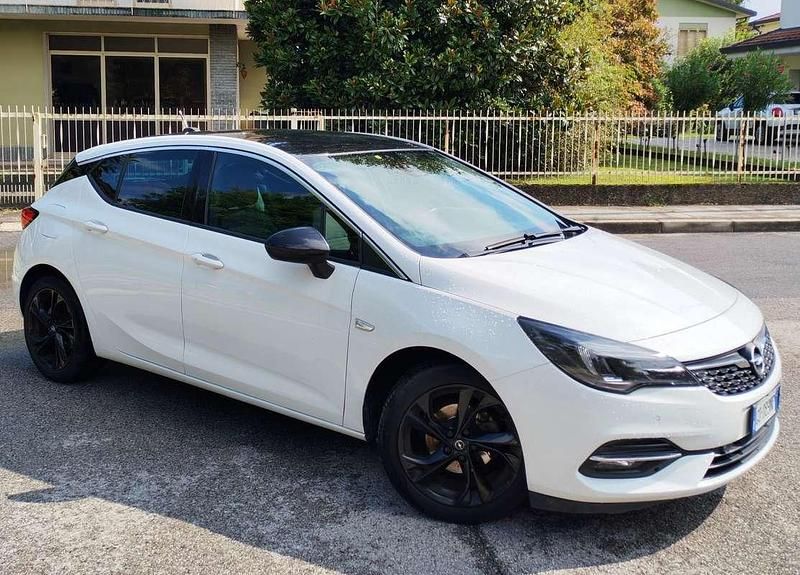 Usata Opel Astra Business Elegance 122 CV (89 kW) 2021 Berlina