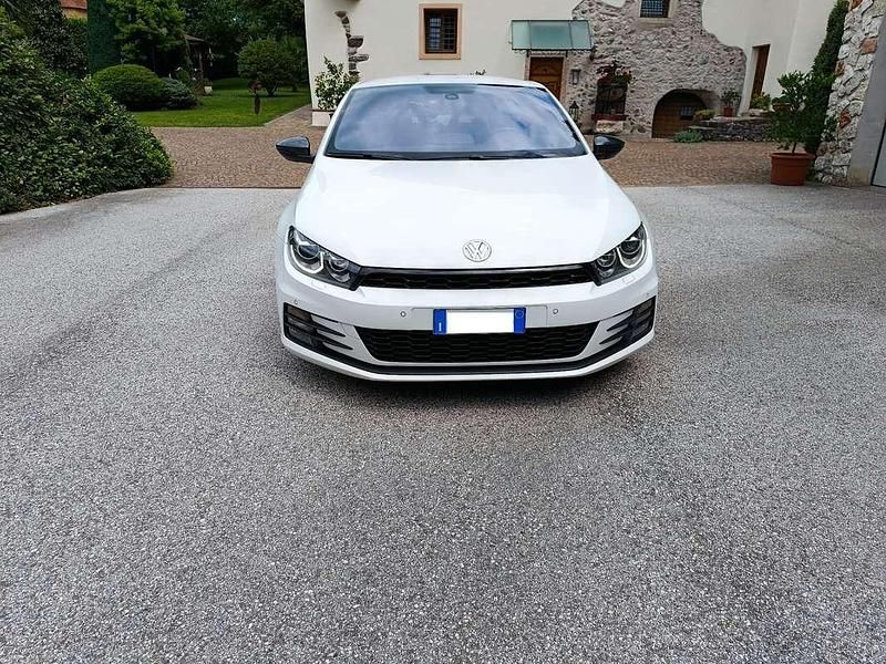 Usata VW Scirocco 150 CV (110 kW) 2015 Bianco Coupé