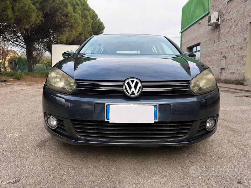 Usata VW Golf VI Comfortline 102 CV (75 kW) 2009 Blu Utilitaria