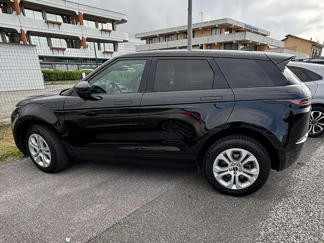 Usata Land Rover Range Rover evoque R-Dynamic 150 CV (110 kW) 2019 Nero SUV