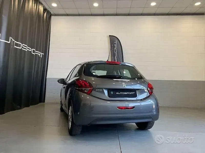 Usata Peugeot 208 Active 68 CV (50 kW) 2019 Grigio Utilitaria