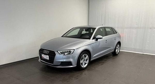 Usata Audi A3 Sportback Business 116 CV (85 kW) 2019 Argento Utilitaria