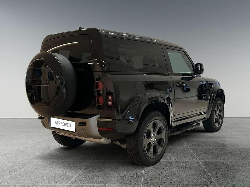 Usata Land Rover Defender SE Dynamic 200 CV (147 kW) 2026 Santorini black SUV
