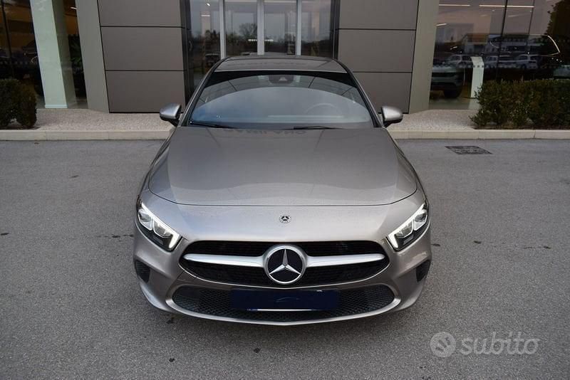 Usata Mercedes A200 Premium 163 CV (119 kW) 2021 Grigio Berlina