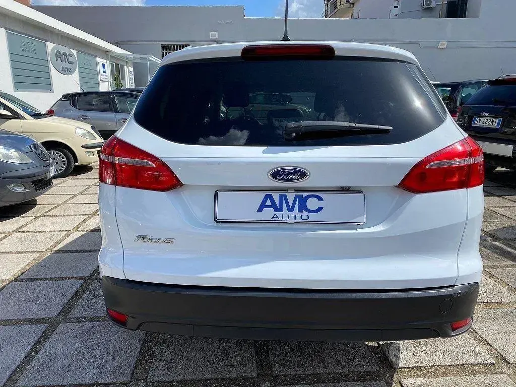 Usata Ford Focus Titanium 120 CV (88 kW) 2018 Grigio Station wagon