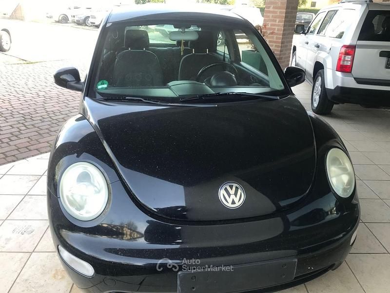 Usata VW New Beetle 71 CV (52 kW) 2005 Nero Utilitaria