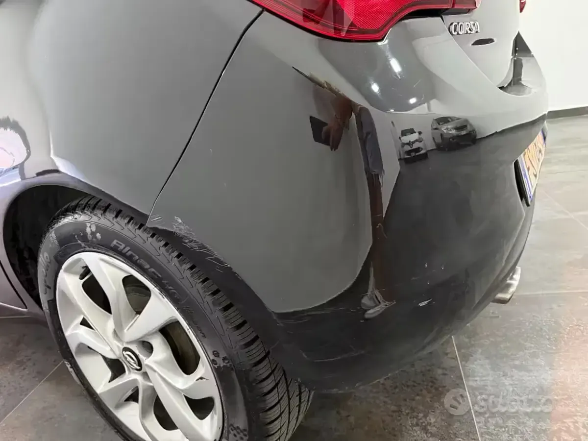 Usata Opel Corsa Edition 69 CV (50 kW) 2015 Nero Utilitaria