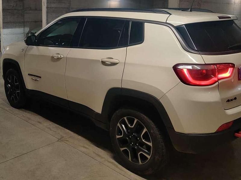 Usata Jeep Compass Trailhawk 170 CV (125 kW) 2019 Bianco SUV