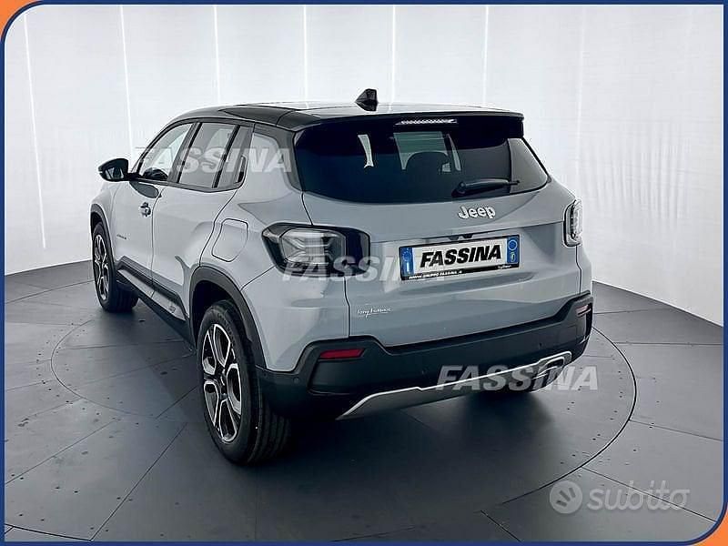 Nuova Jeep Avenger Altitude 100 CV (73 kW) 2025 Grigio SUV