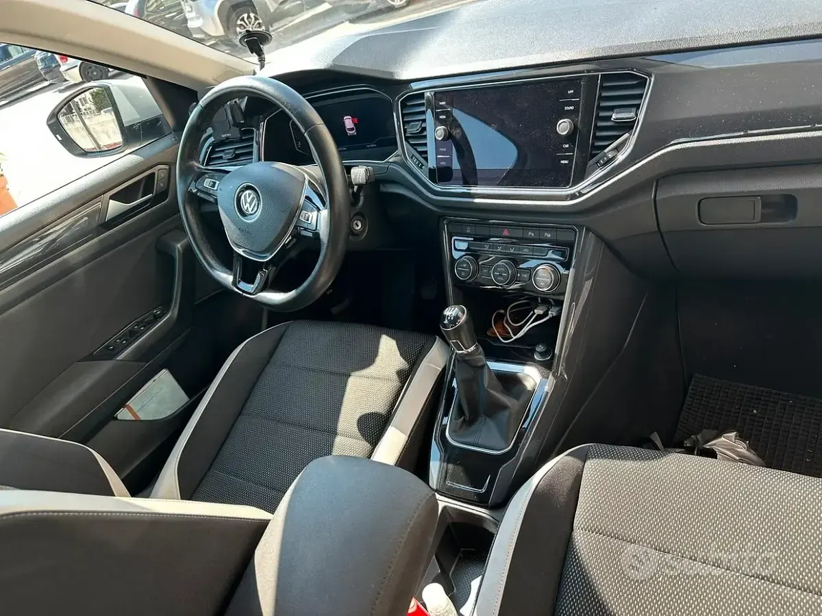 Usata VW T-Roc 116 CV (85 kW) 2018 Bianco SUV