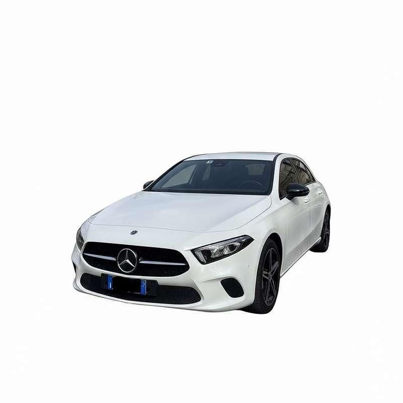 Usata 2023 Mercedes A250 Tre volumi | 35.900 € (Molto cara) - Immagine 1/4