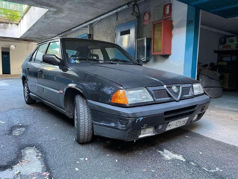 Usata Alfa Romeo 33 88 CV (64 kW) 1993 Nero Berlina
