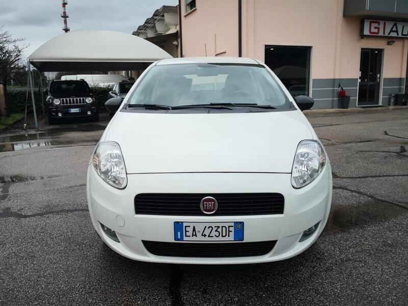 Usato 2010 Fiat Grande Punto 1.2 Benzin 65 CV (6.000 €)