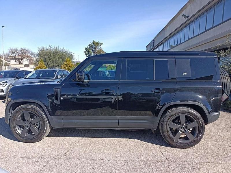 Usata Land Rover Defender HSE Dynamic 249 CV (183 kW) 2023 Nero SUV