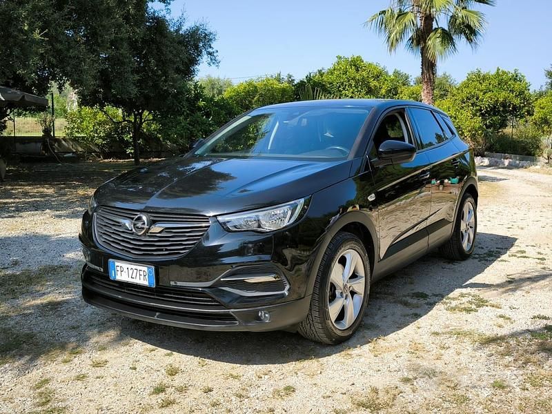 Usata Opel Grandland X 120 CV (88 kW) 2018 Nero SUV