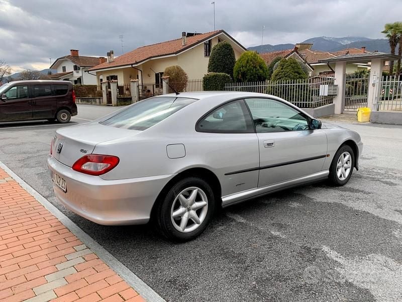 Usata Peugeot 406 Coupe 135 CV (99 kW) 1997 Grigio Coupé