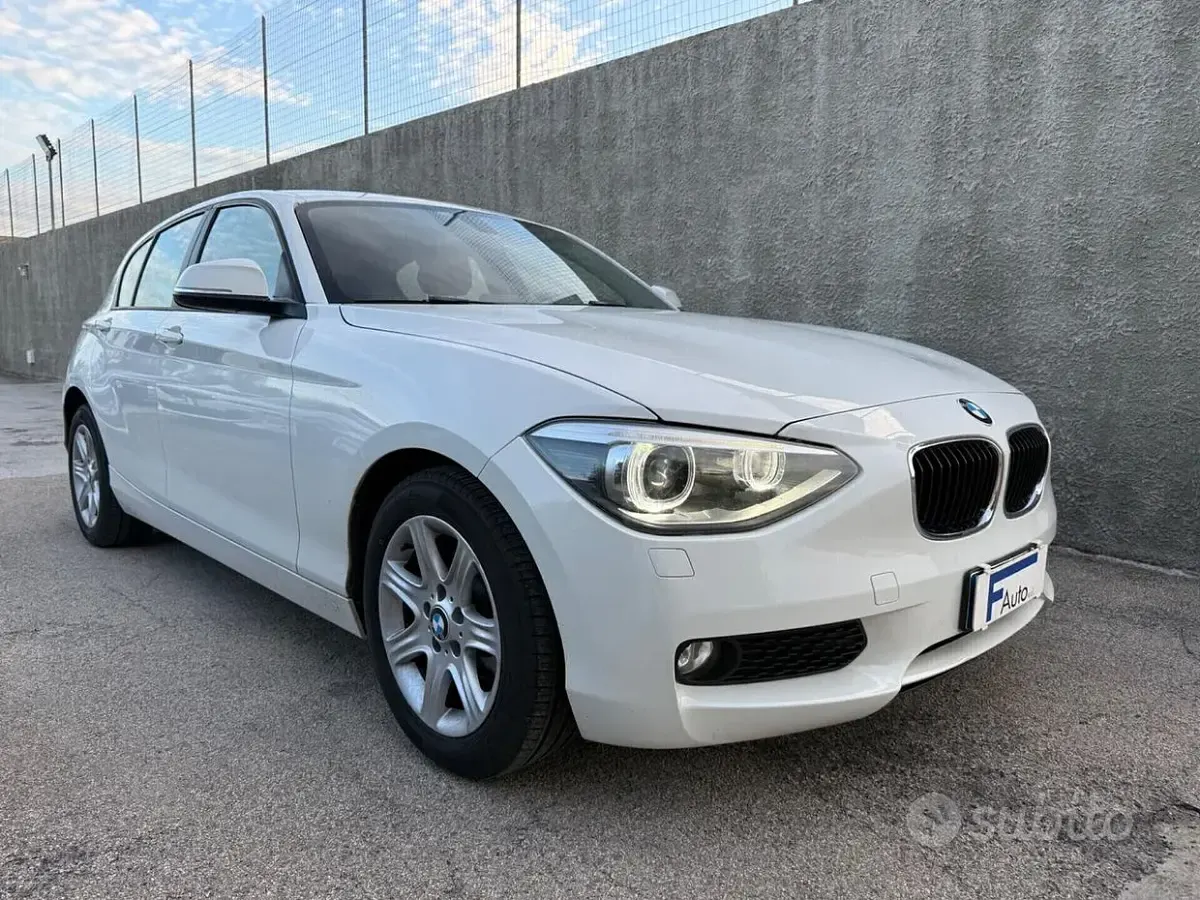 Usata BMW 118 Sport Line 143 CV (105 kW) 2014 Bianco Utilitaria