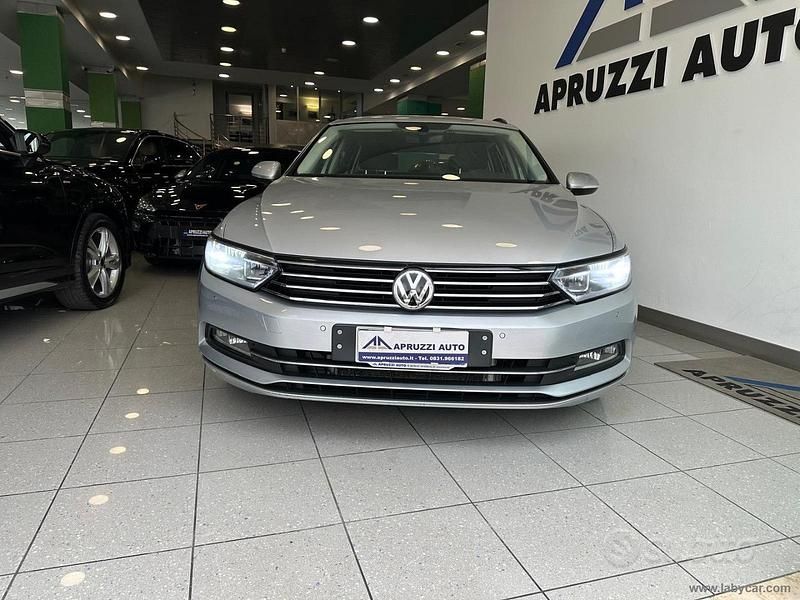 Usata VW Passat Business 120 CV (88 kW) 2019 Grigio Station wagon