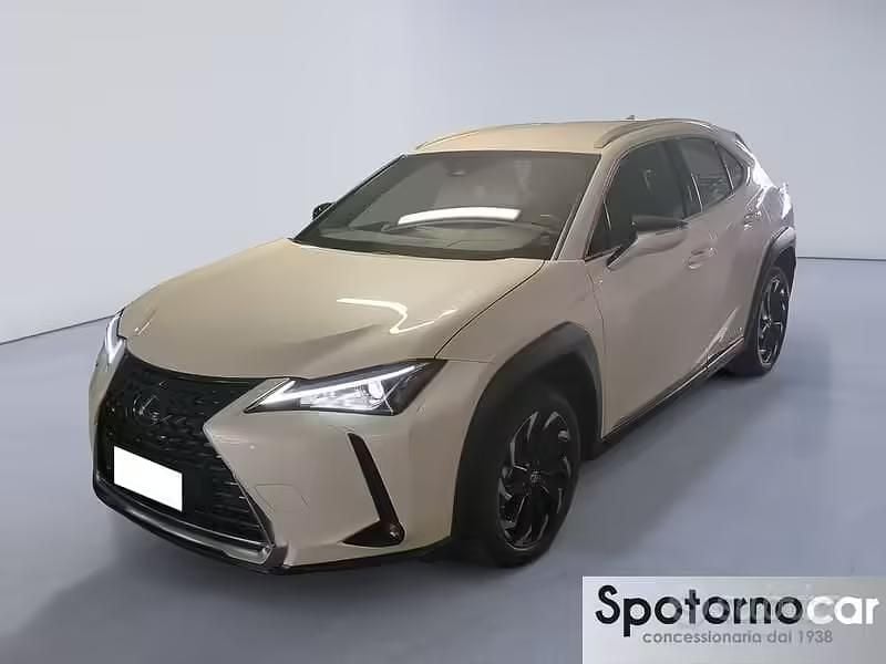 Usata Lexus UX Executive Line 183 CV (134 kW) 2022 Bianco SUV
