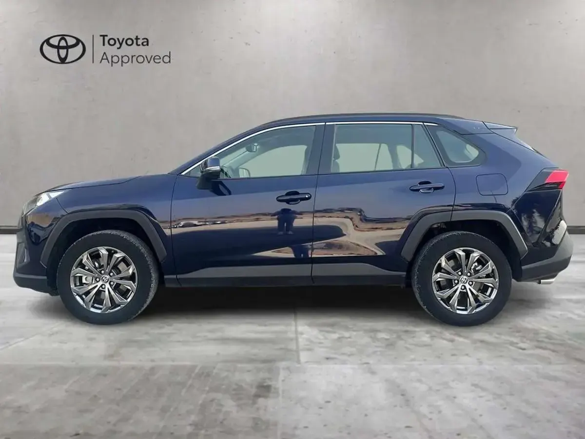 Usata Toyota RAV4 Hybrid Active 218 CV (160 kW) 2023 Bluazzurro SUV
