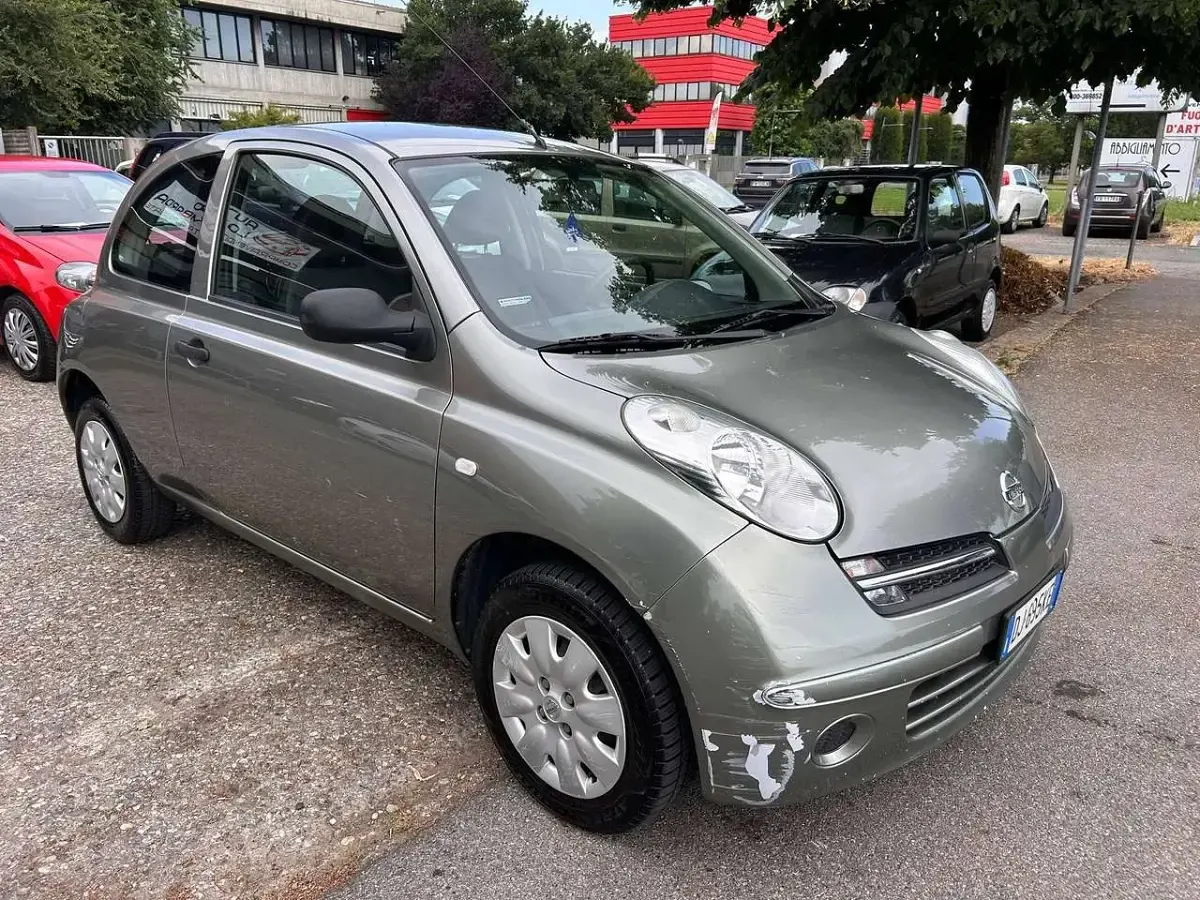 Usata Nissan Micra 65 CV (47 kW) 2007 Grigio Utilitaria