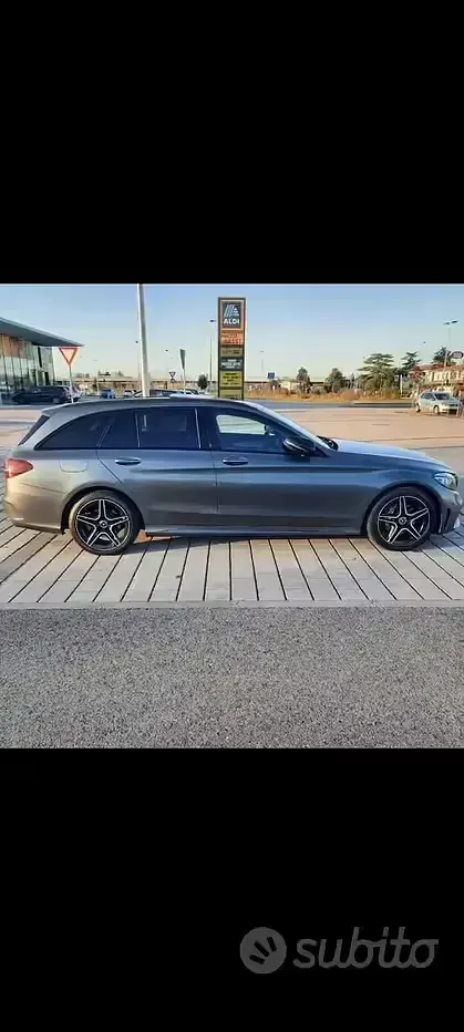 Usata Mercedes 220 194 CV (142 kW) 2019 Grigio Berlina
