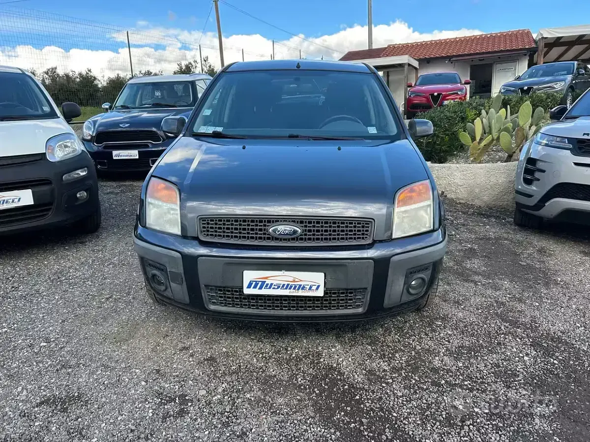 Usata Ford Fusion Titanium 90 CV (66 kW) 2008 Blu Utilitaria