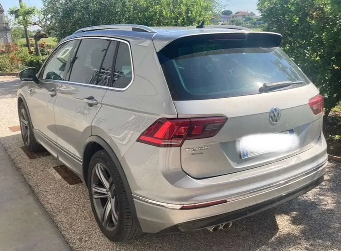 Usata VW Tiguan Sportline 116 CV (85 kW) 2019 Grigio SUV