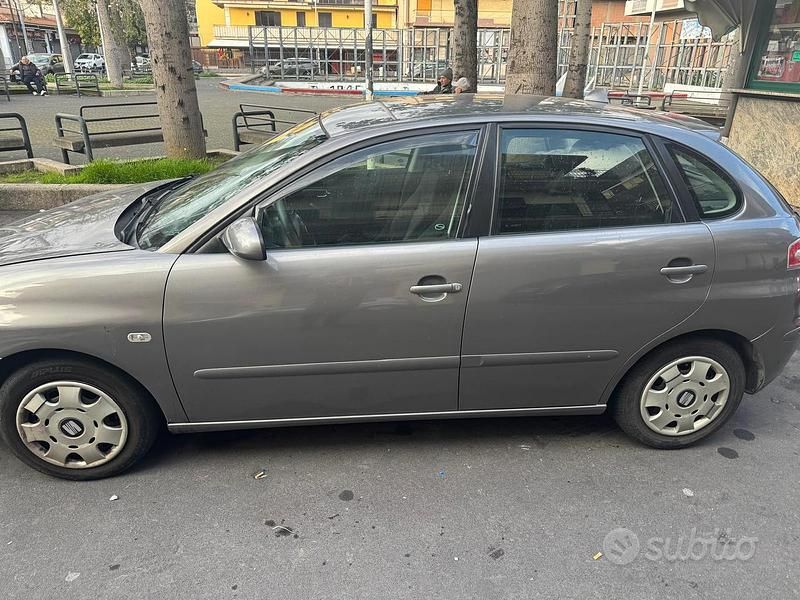 Usata Seat Ibiza 2002 Grigio Utilitaria