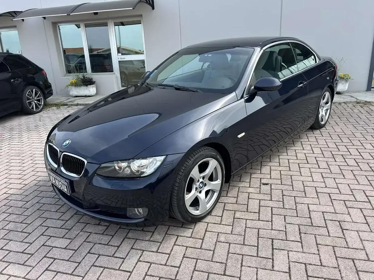 Usata BMW 320 Cabriolet 170 CV (125 kW) 2008 Blu/azzurro Cabrio