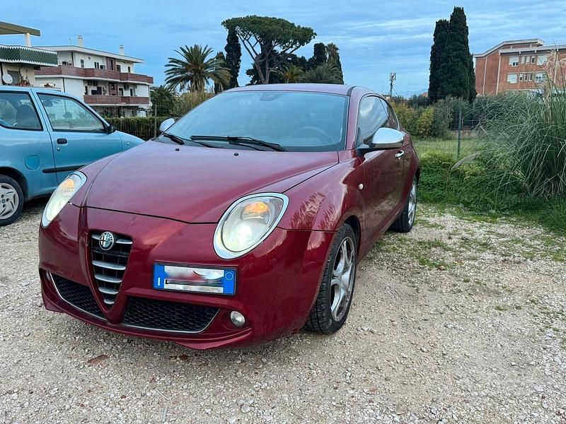 Rosso Usata 2010 Alfa Romeo MiTo Due volumi | 4000 € - Immagine 1/4