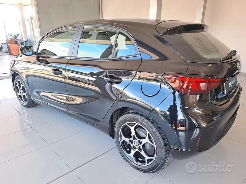 Usata MG MG3 Comfort 116 CV (85 kW) 2025 Nero Utilitaria