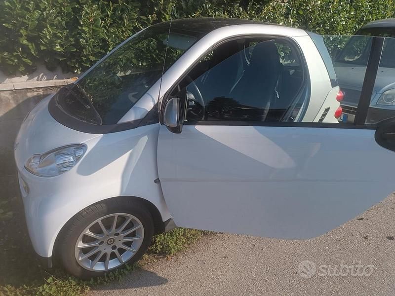 Usata 2008 Smart ForTwo Coupé Coupé | 3800 € (Ottimo prezzo) - Immagine 1/4