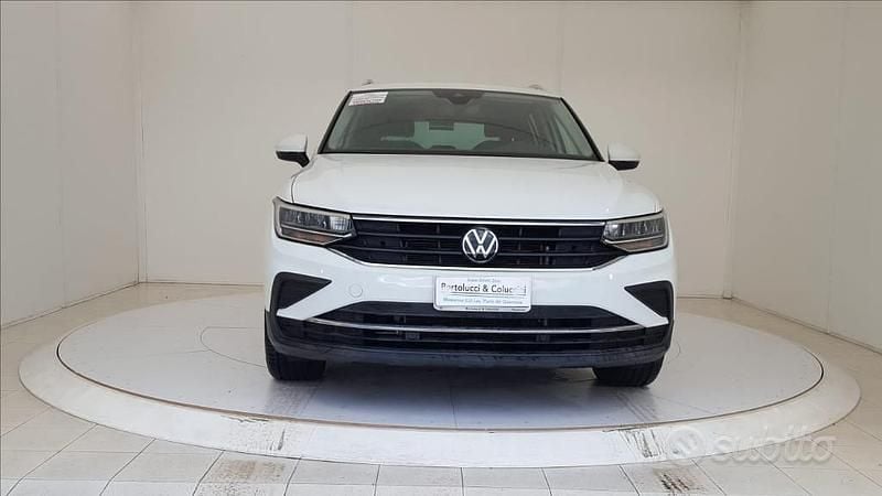 Usata VW Tiguan Life 150 CV (110 kW) 2021 Bianco SUV