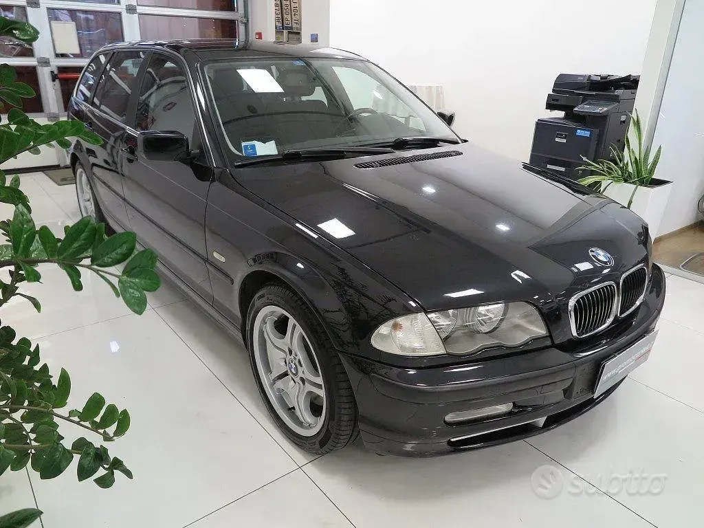 Usata BMW 330 231 CV (169 kW) 2000 Nero Station wagon