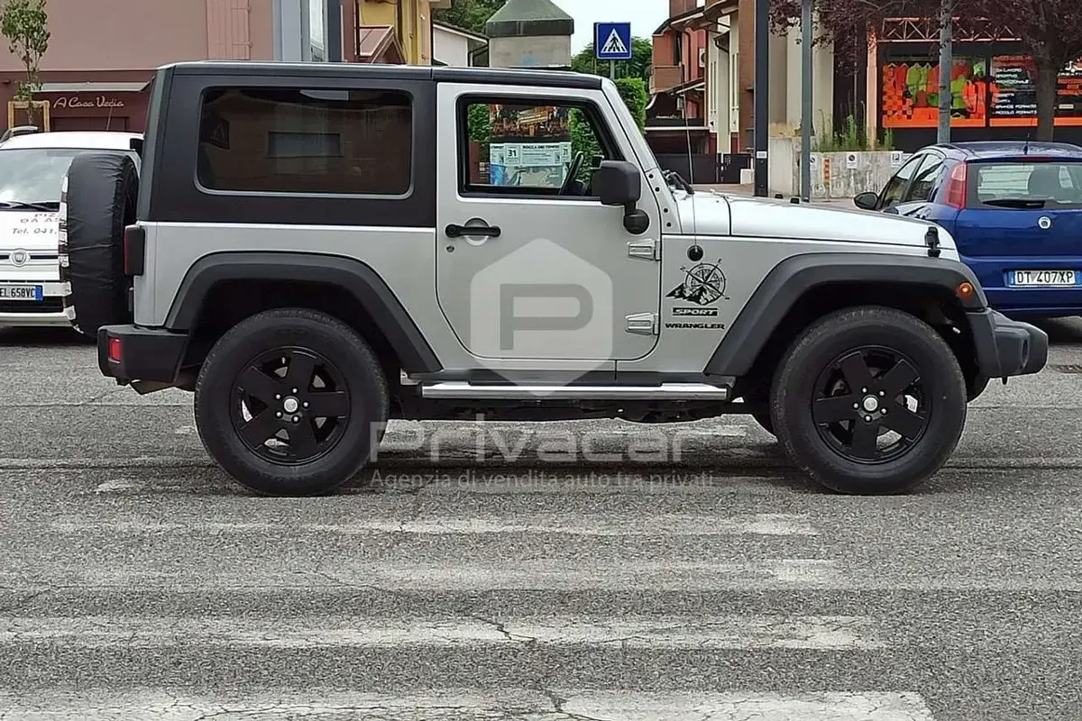 Usata Jeep Wrangler Sport 177 CV (130 kW) 2007 Grigio SUV