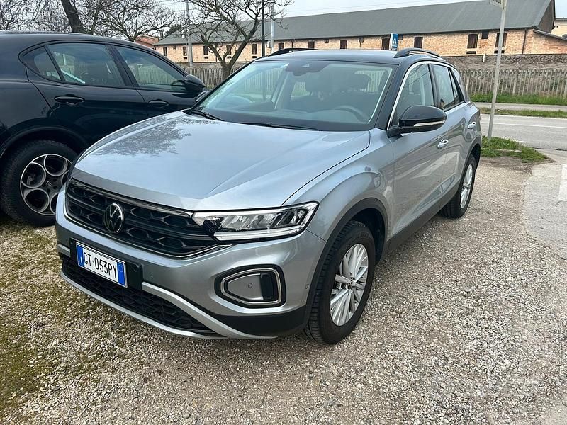 Usata VW T-Roc Edition 149 CV (109 kW) 2024 Grigio SUV