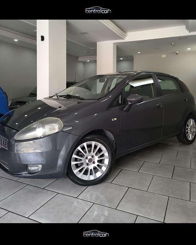 Usata Fiat Grande Punto 75 CV (55 kW) 2008 Grigio Utilitaria