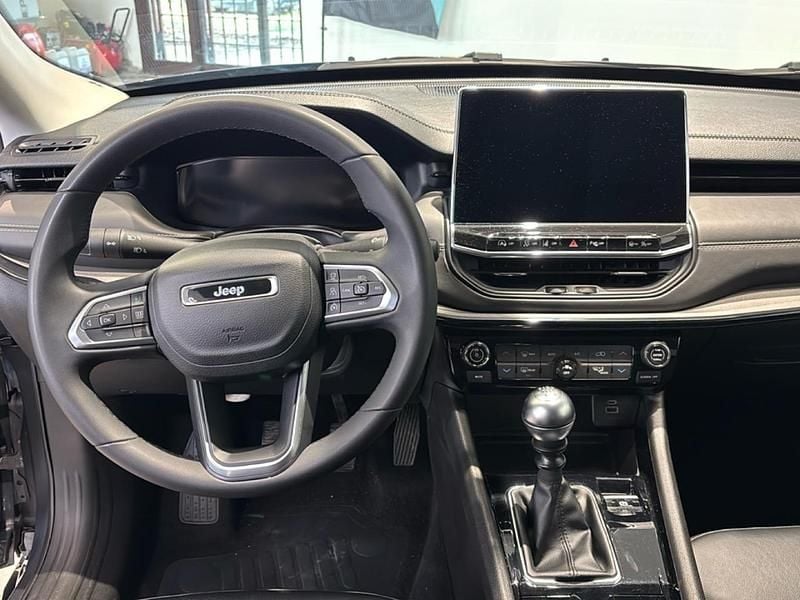 Gebraucht Jeep Compass 131 PS (96 kW) 2023 Grau SUV