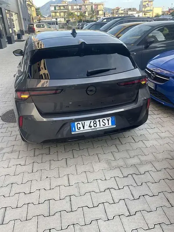 Usata Opel Astra Ultimate 131 CV (96 kW) 2024 Utilitaria