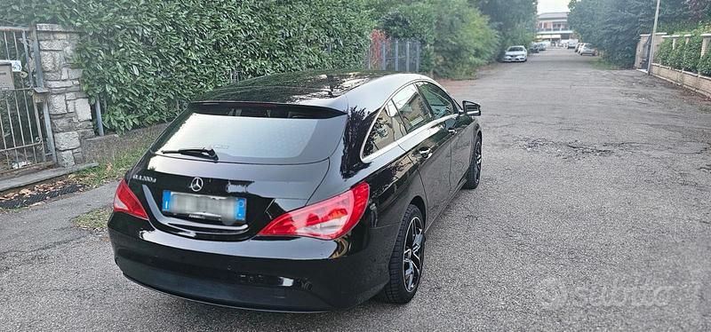 Usata Mercedes CLA200 Shooting Brake Premium 136 CV (100 kW) 2017 Nero Station wagon