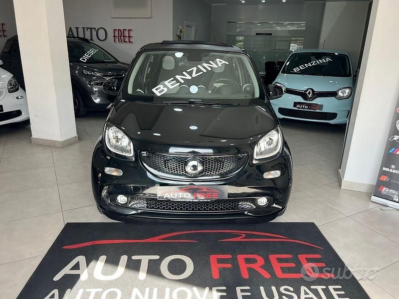 Usata Smart ForFour Passion 70 CV (51 kW) 2015 Nero Utilitaria
