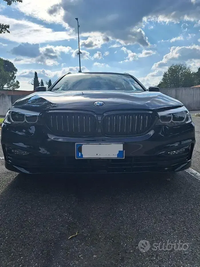 Usata BMW 530 Luxury Line 252 CV (185 kW) 2018 Nero Station wagon