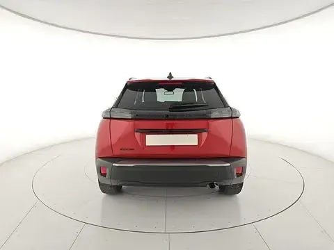 Usata Peugeot 2008 Allure 101 CV (74 kW) 2024 Rosso SUV