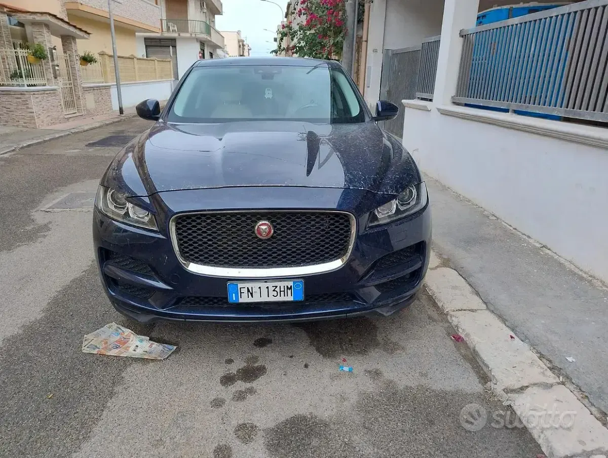 Usata Jaguar F-Pace 250 CV (183 kW) 2018 Blu SUV