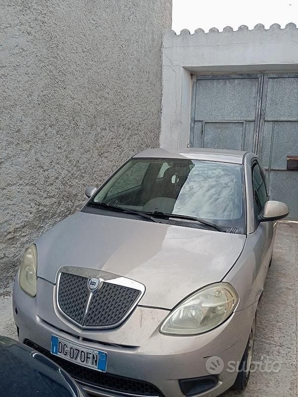 Grigio Usata 2007 Lancia Ypsilon Due volumi | 1800 € (Super prezzo) - Immagine 1/4