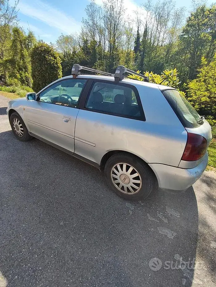 Usata Audi A3 90 CV (66 kW) 1999 Grigio Utilitaria