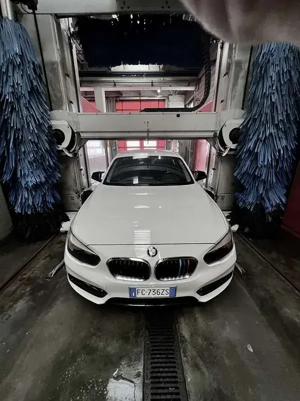 Usata BMW 120 Sport Line 190 CV (139 kW) 2016 Utilitaria